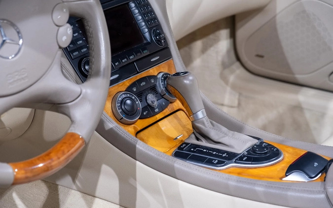 Mercedes-Benz SL cena 129900 przebieg: 111416, rok produkcji 2005 z Dobrzyń nad Wisłą małe 379